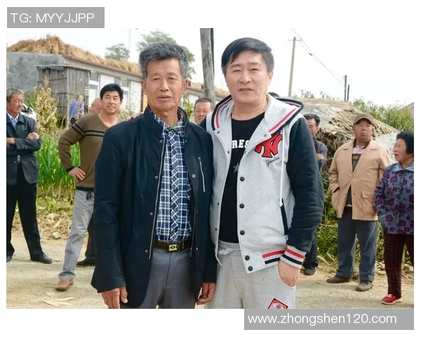 足球明星归乡之旅重温故土情怀与家乡的温暖回忆